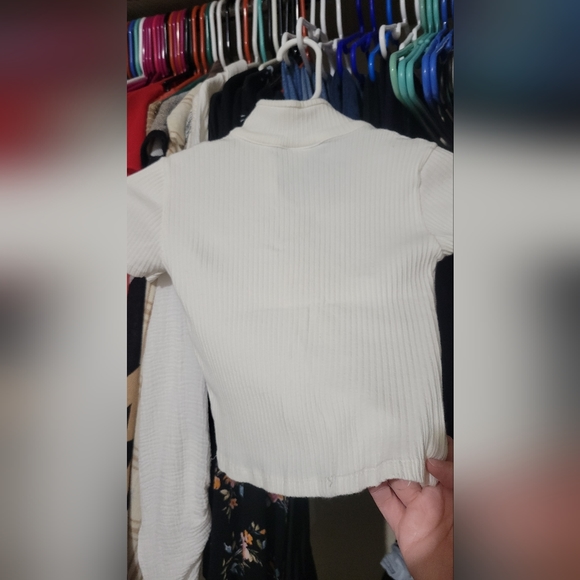 ZARA white basic crop top (Girl) - Picture 5 of 6